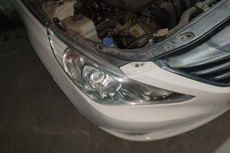 Used Hyundai Sonata 2013 2.0L Automatic Leading Edition Right Front Headlight