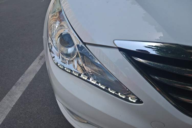 Used Hyundai Sonata 2013 2.0L Automatic Supreme Edition Right Front Headlight