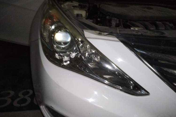 Used Hyundai Sonata 2013 2.0L Automatic Leading Edition Right Front Headlight