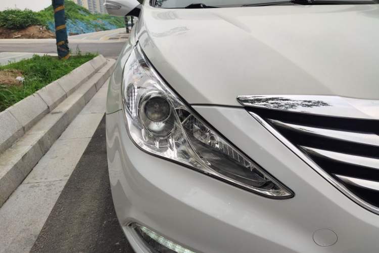 Used Hyundai Sonata 2013 2.4L Automatic Leading Edition China IV Standard Right Front Headlight
