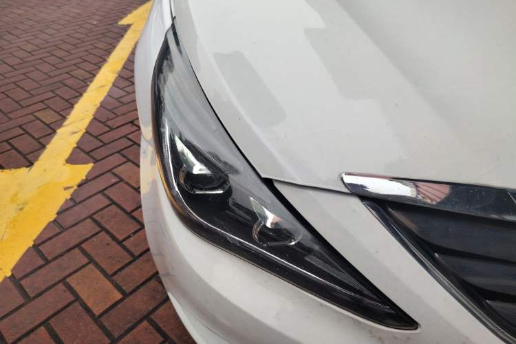 Used Hyundai Sonata 2013 2.0L Automatic Luxury Edition Right Front Headlight