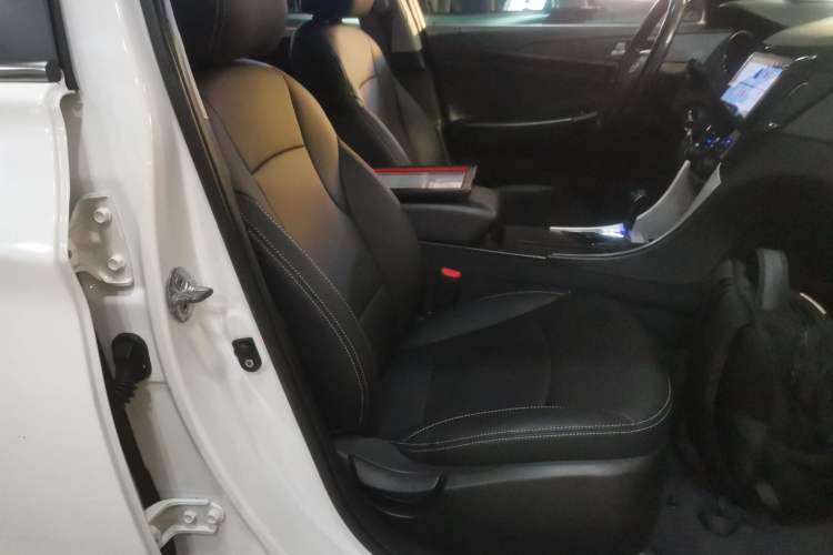 Used Hyundai Sonata 2013 2.0L Automatic Leading Edition Right Front Seat