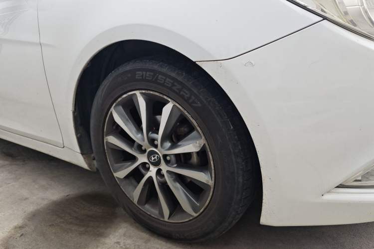 Used Hyundai Sonata 2013 2.0L Automatic Fashion Edition Right Front Wheel Hub