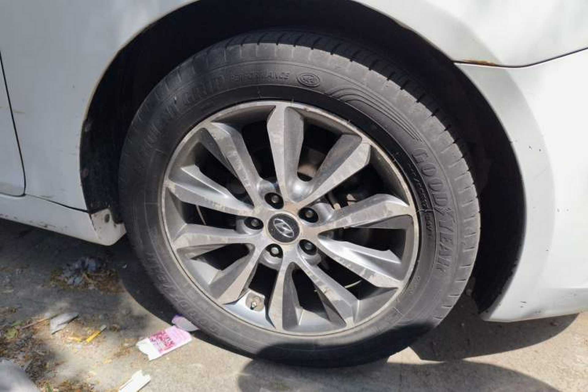 Used Hyundai Sonata 2013 2.0L Automatic Leading Edition Right Front Wheel Hub