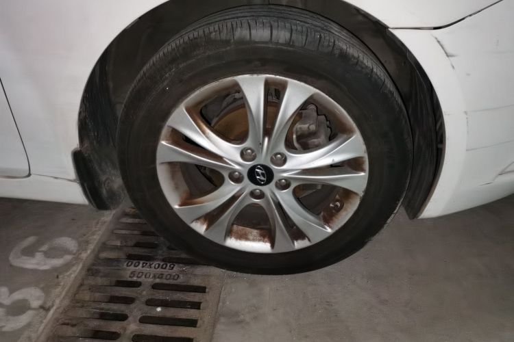 Used Hyundai Sonata 2013 2.0L Automatic Fashion Edition Right Front Wheel Hub