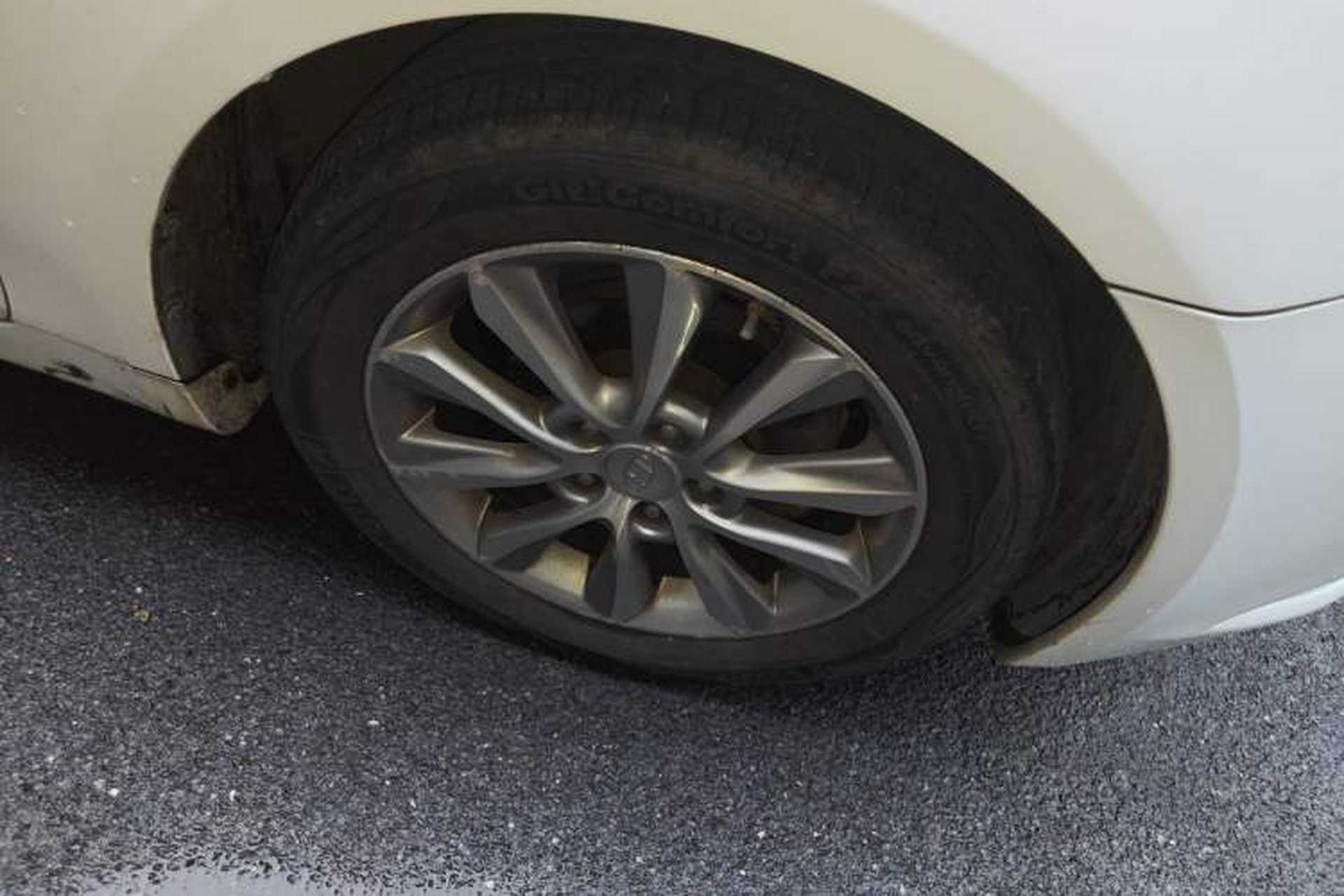 Used Hyundai Sonata 2013 2.0L Automatic Leading Edition Right Front Wheel Hub
