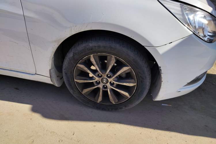 Used Hyundai Sonata 2013 2.4L Automatic Leading Edition China IV Standard Right Front Wheel Hub
