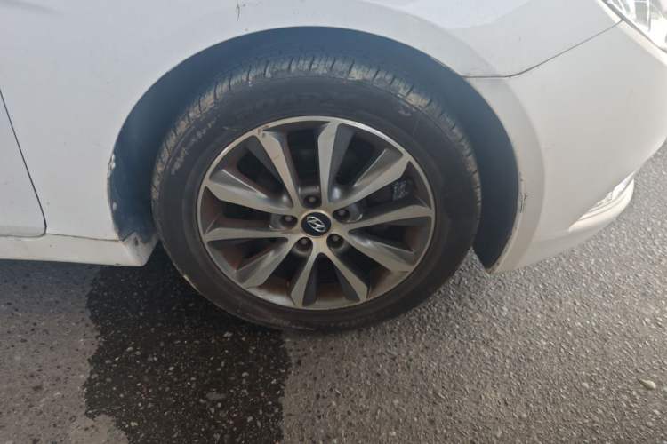 Used Hyundai Sonata 2013 2.4L Automatic Leading Edition China IV Standard Right Front Wheel Hub
