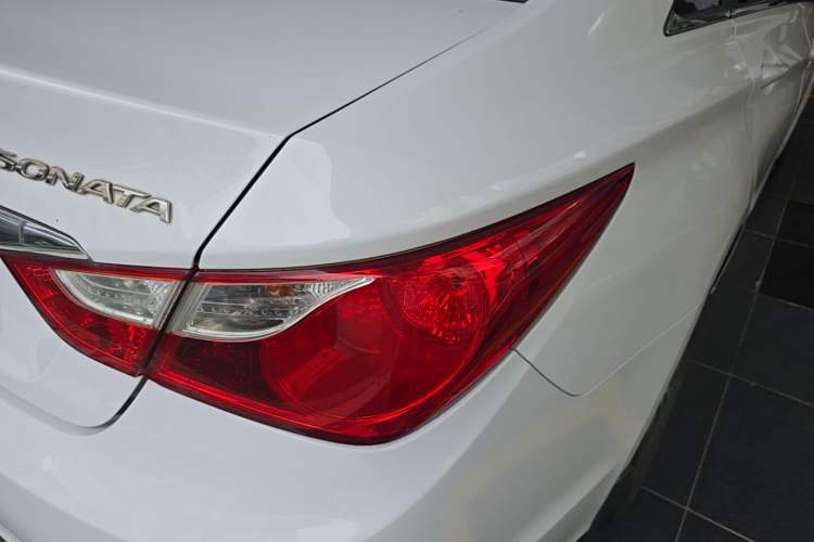 Used Hyundai Sonata 2013 2.0L Automatic Fashion Edition Right Rear Taillight
