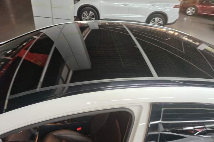Used Hyundai Sonata 2013 2.4L Automatic Leading Edition China IV Standard Roof