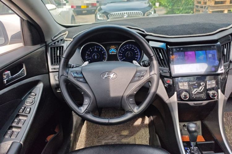 Used Hyundai Sonata 2013 2.4L Automatic Prestige Version China IV Standard Steering Wheel