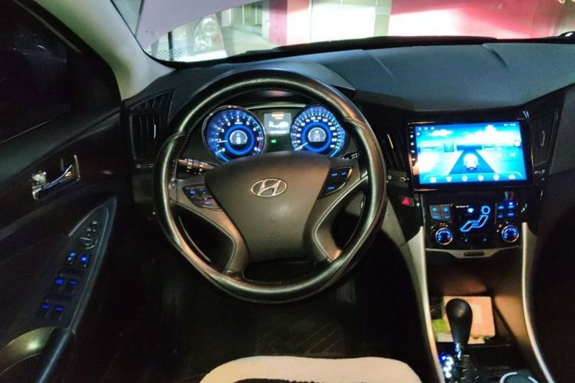 Used Hyundai Sonata 2013 2.0L Automatic Luxury Edition Steering Wheel