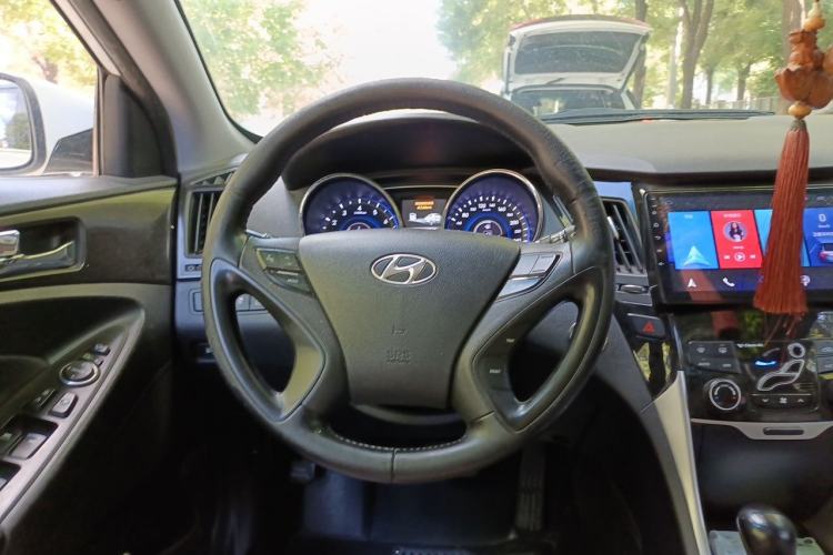 Used Hyundai Sonata 2013 2.0L Automatic Supreme Edition Steering Wheel
