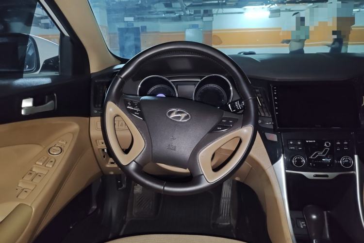 Used Hyundai Sonata 2013 2.0L Automatic Leading Edition Steering Wheel