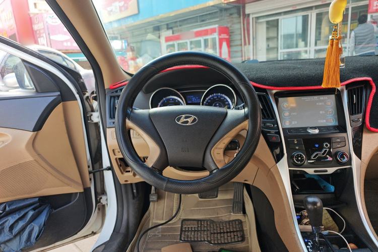 Used Hyundai Sonata 2013 2.0L Automatic Fashion Edition Steering Wheel