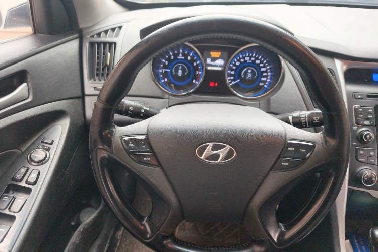 Used Hyundai Sonata 2013 2.0L Automatic Leading Edition Steering Wheel
