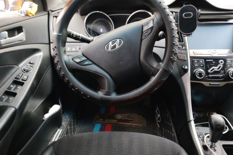 Used Hyundai Sonata 2013 2.0L Automatic Leading Edition Steering Wheel