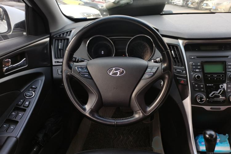 Used Hyundai Sonata 2013 2.4L Automatic Leading Edition China IV Standard Steering Wheel