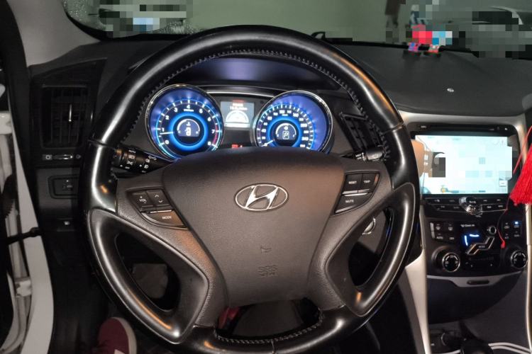 Used Hyundai Sonata 2013 2.0L Automatic Prestige Edition Steering Wheel
