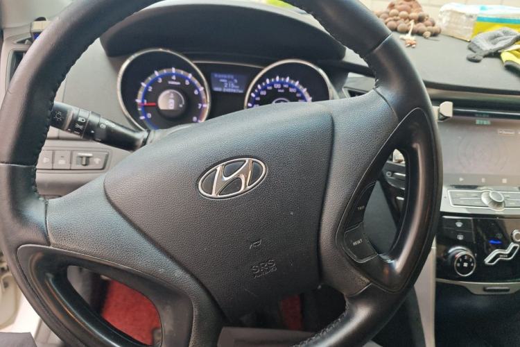 Used Hyundai Sonata 2013 2.0L Automatic Fashion Edition Steering Wheel