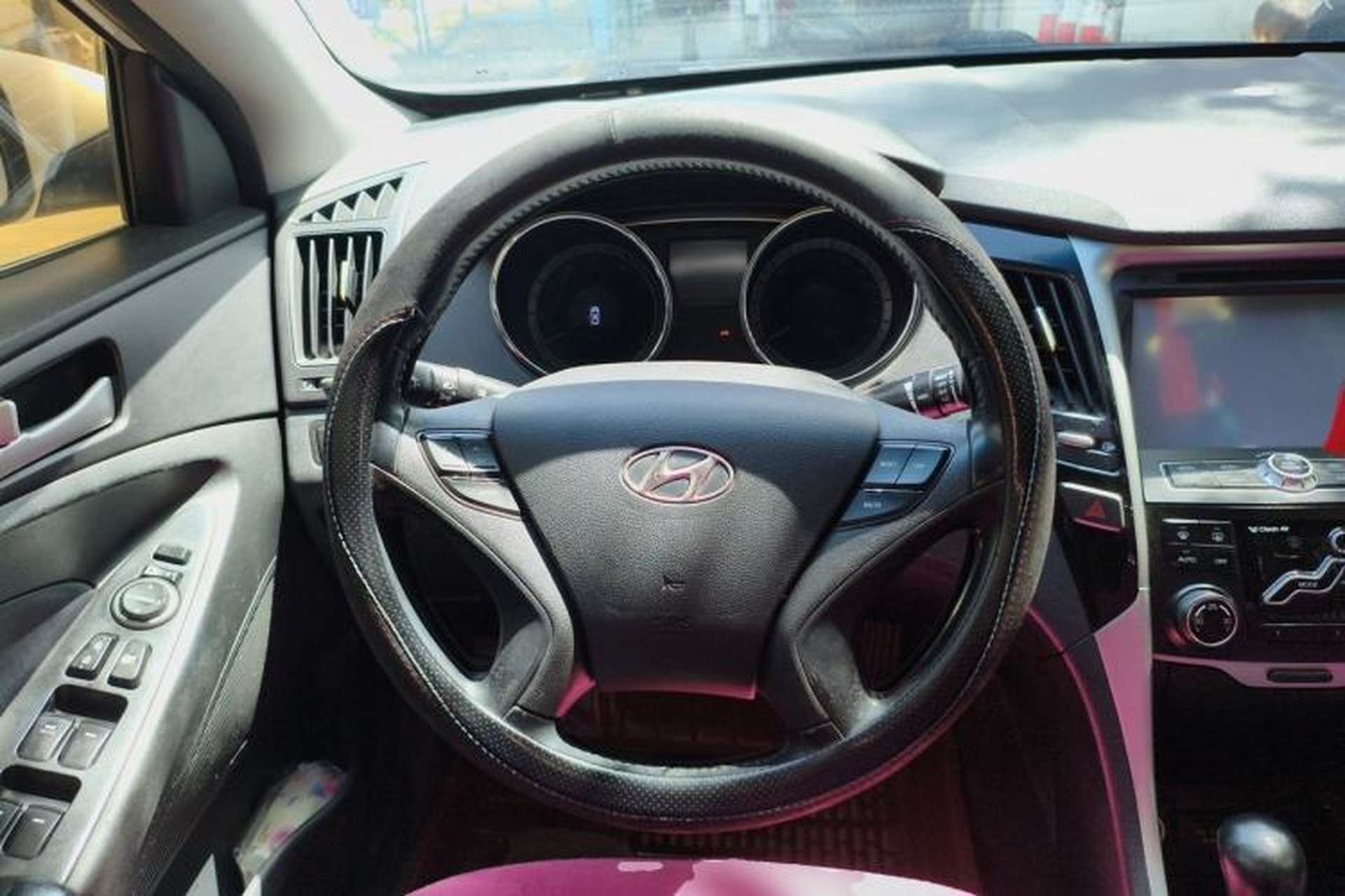 Used Hyundai Sonata 2013 2.0L Automatic Leading Edition Steering Wheel