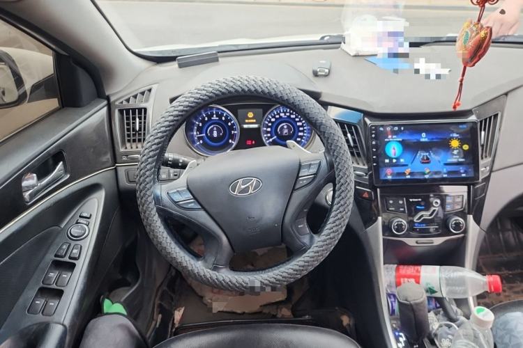 Used Hyundai Sonata 2013 2.0L Automatic Luxury Edition Steering Wheel
