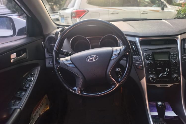 Used Hyundai Sonata 2013 2.0L Automatic Leading Edition Steering Wheel