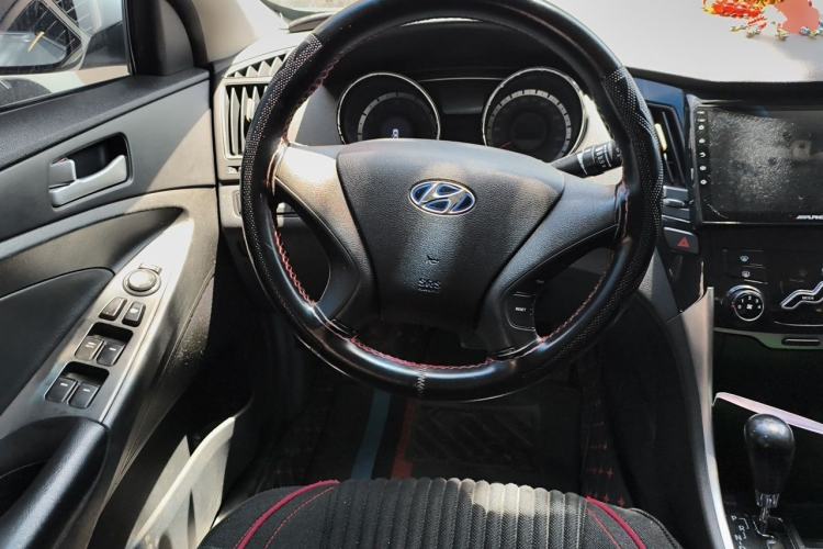 Used Hyundai Sonata 2013 2.0L Automatic Fashion Edition Steering Wheel