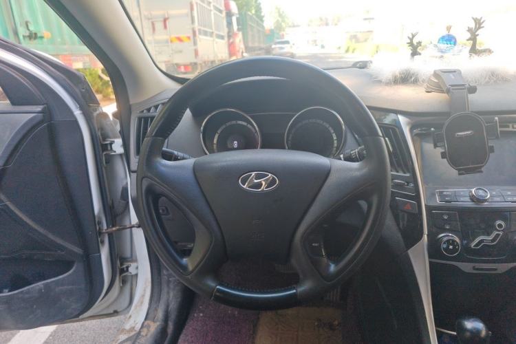 Used Hyundai Sonata 2013 2.0L Automatic Fashion Edition Steering Wheel