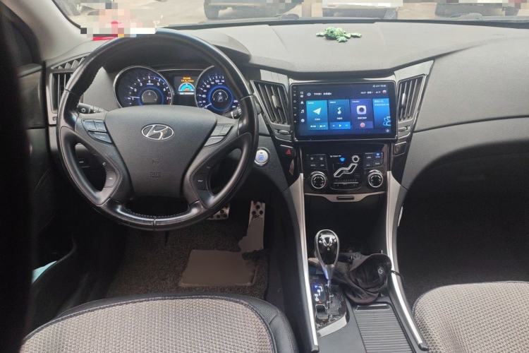 Used Hyundai Sonata 2013 2.4L Automatic Leading Edition China IV Standard Steering Wheel