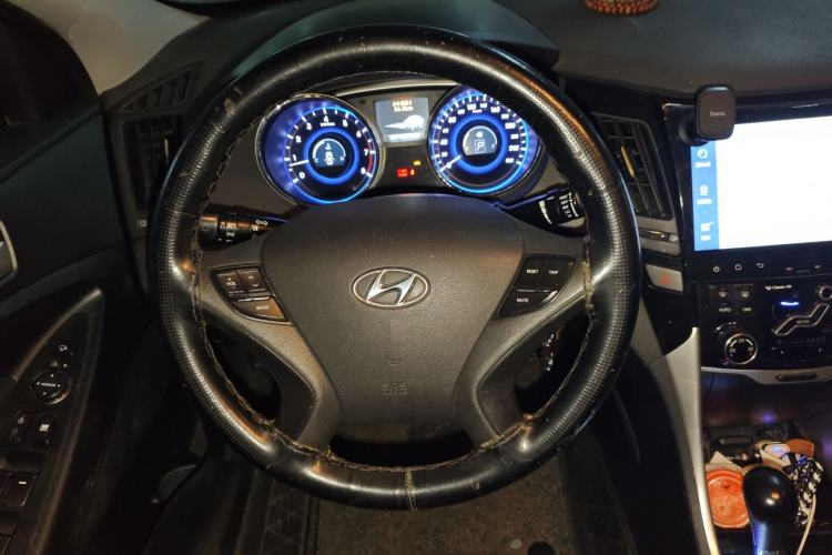 Used Hyundai Sonata 2013 2.0L Automatic Leading Edition Steering Wheel