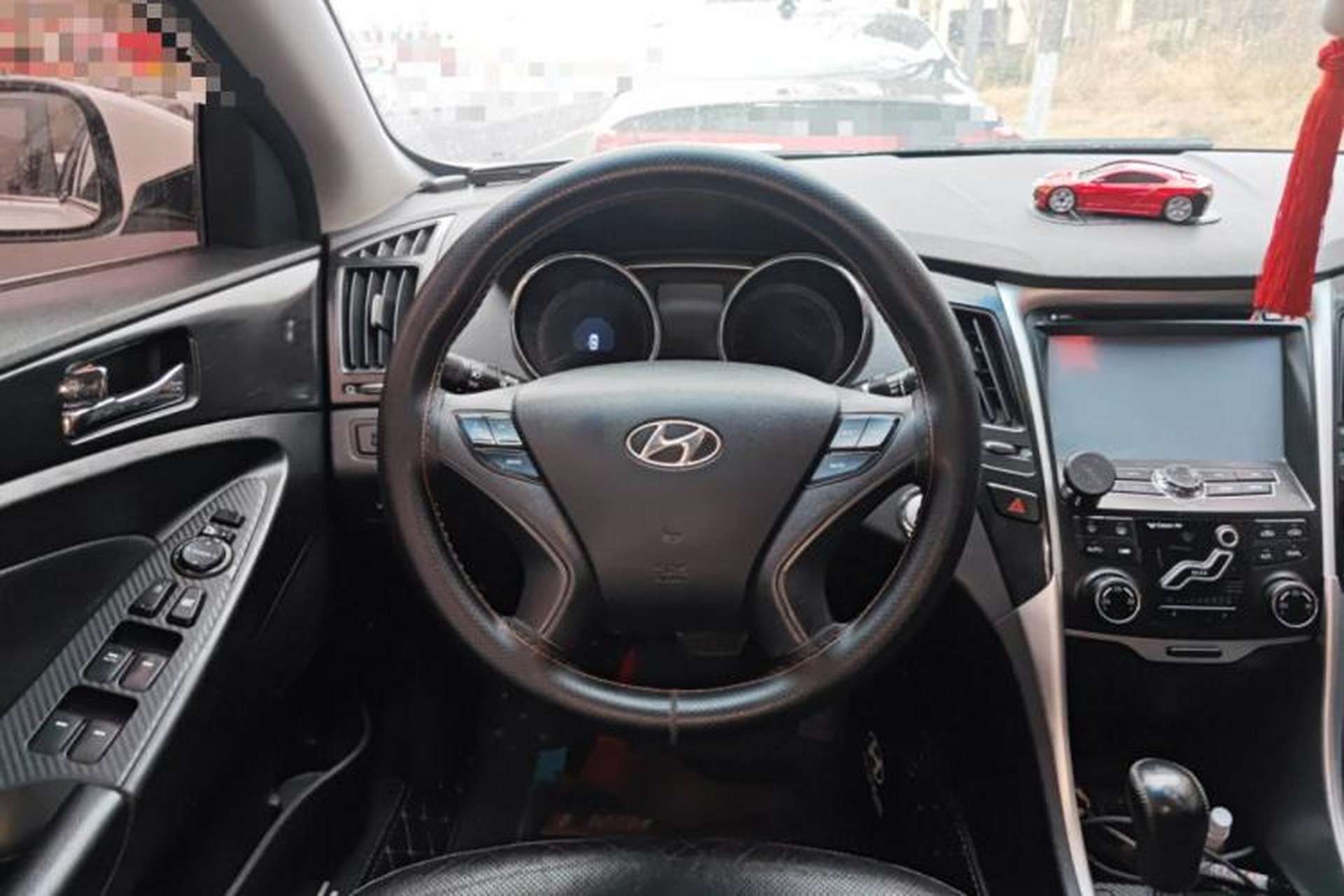 Used Hyundai Sonata 2013 2.4L Automatic Leading Edition China IV Standard Steering Wheel