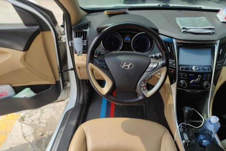 Used Hyundai Sonata 2013 2.4L Automatic Leading Edition China IV Standard Steering Wheel