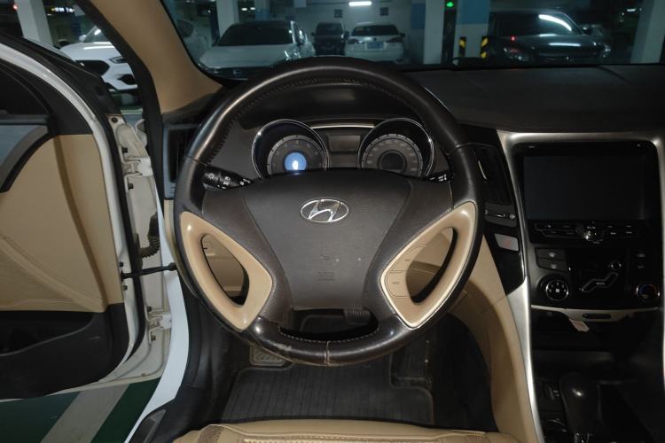 Used Hyundai Sonata 2013 2.0L Automatic Fashion Edition Steering Wheel