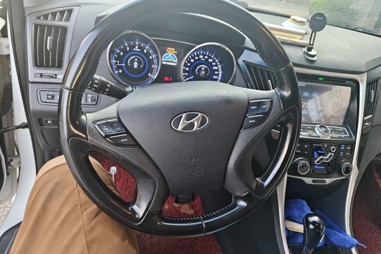 Used Hyundai Sonata 2013 2.0L Automatic Leading Edition Steering Wheel
