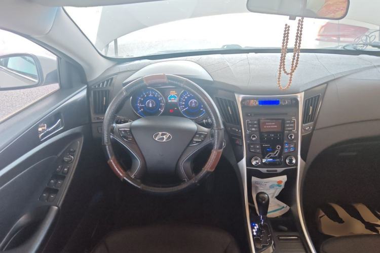 Used Hyundai Sonata 2013 2.4L Automatic Leading Edition China IV Standard Steering Wheel