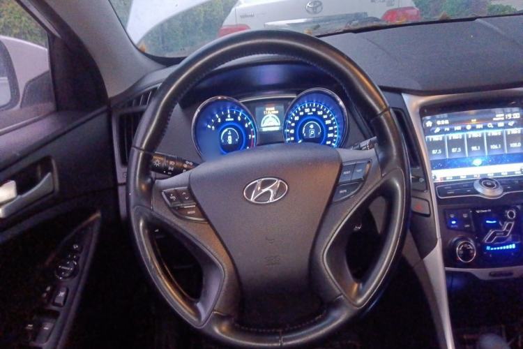 Used Hyundai Sonata 2013 2.0L Automatic Leading Edition Steering Wheel