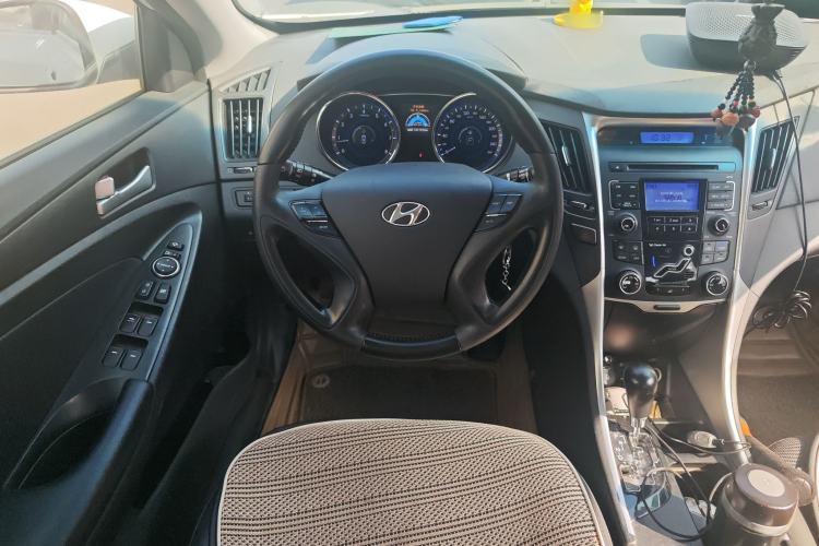 Used Hyundai Sonata 2013 2.0L Automatic Leading Edition Steering Wheel