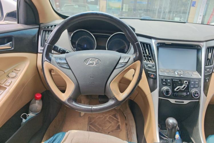 Used Hyundai Sonata 2013 2.4L Automatic Leading Edition China IV Standard Steering Wheel