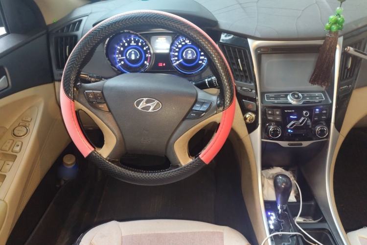 Used Hyundai Sonata 2013 2.0L Automatic Leading Edition Steering Wheel