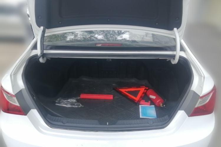 Used Hyundai Sonata 2013 2.0L Automatic Luxury Edition Trunk