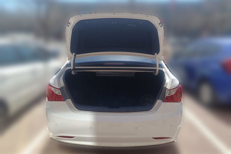 Used Hyundai Sonata 2013 2.0L Automatic Luxury Edition Trunk