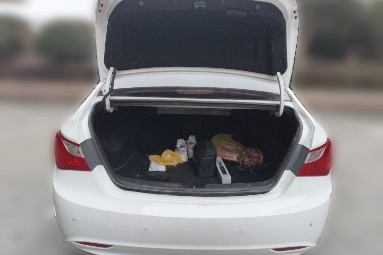 Used Hyundai Sonata 2013 2.0L Automatic Leading Edition Trunk