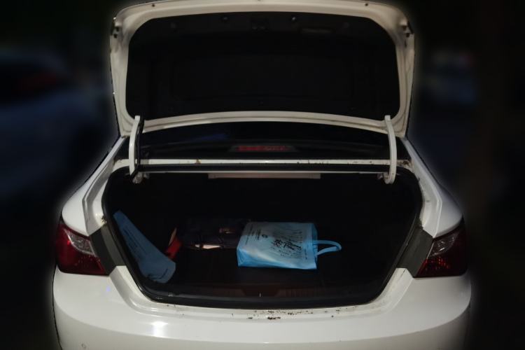 Used Hyundai Sonata 2013 2.0L Automatic Luxury Edition Trunk