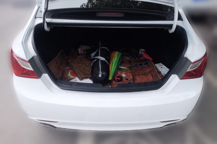 Used Hyundai Sonata 2013 2.4L Automatic Luxury Version China IV Standard Trunk