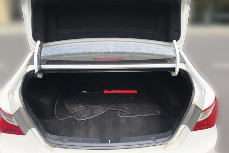 Used Hyundai Sonata 2013 2.0L Automatic Luxury Edition Trunk