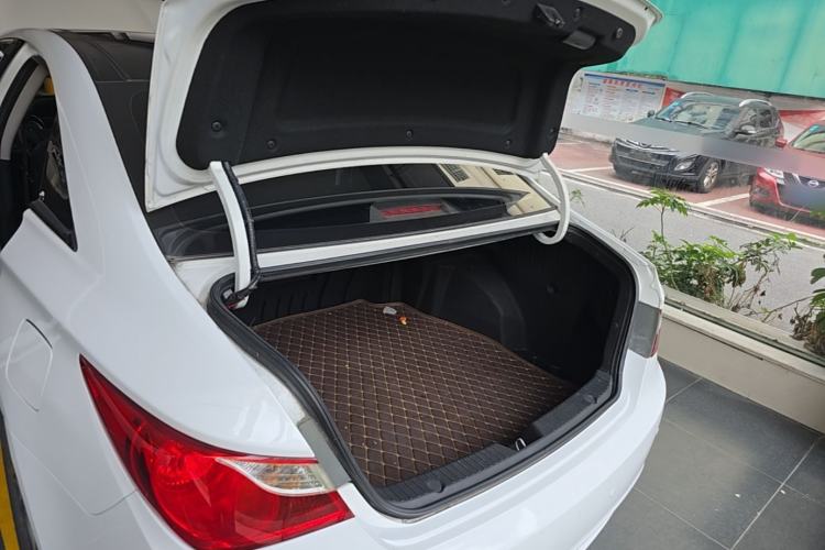 Used Hyundai Sonata 2013 2.0L Automatic Fashion Edition Trunk