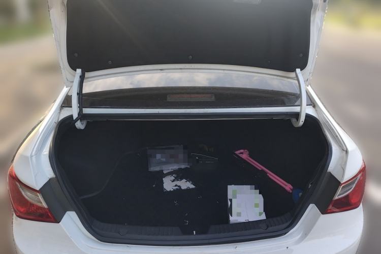 Used Hyundai Sonata 2013 2.0L Automatic Leading Edition Trunk
