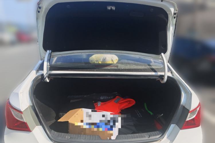 Used Hyundai Sonata 2013 2.0L Automatic Leading Edition Trunk