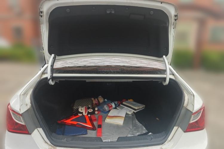 Used Hyundai Sonata 2013 2.0L Automatic Leading Edition Trunk
